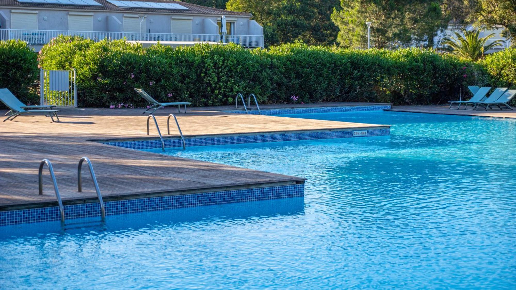 Fiori Di Cala Rossa Residence Hoteliere レクシ エクステリア 写真