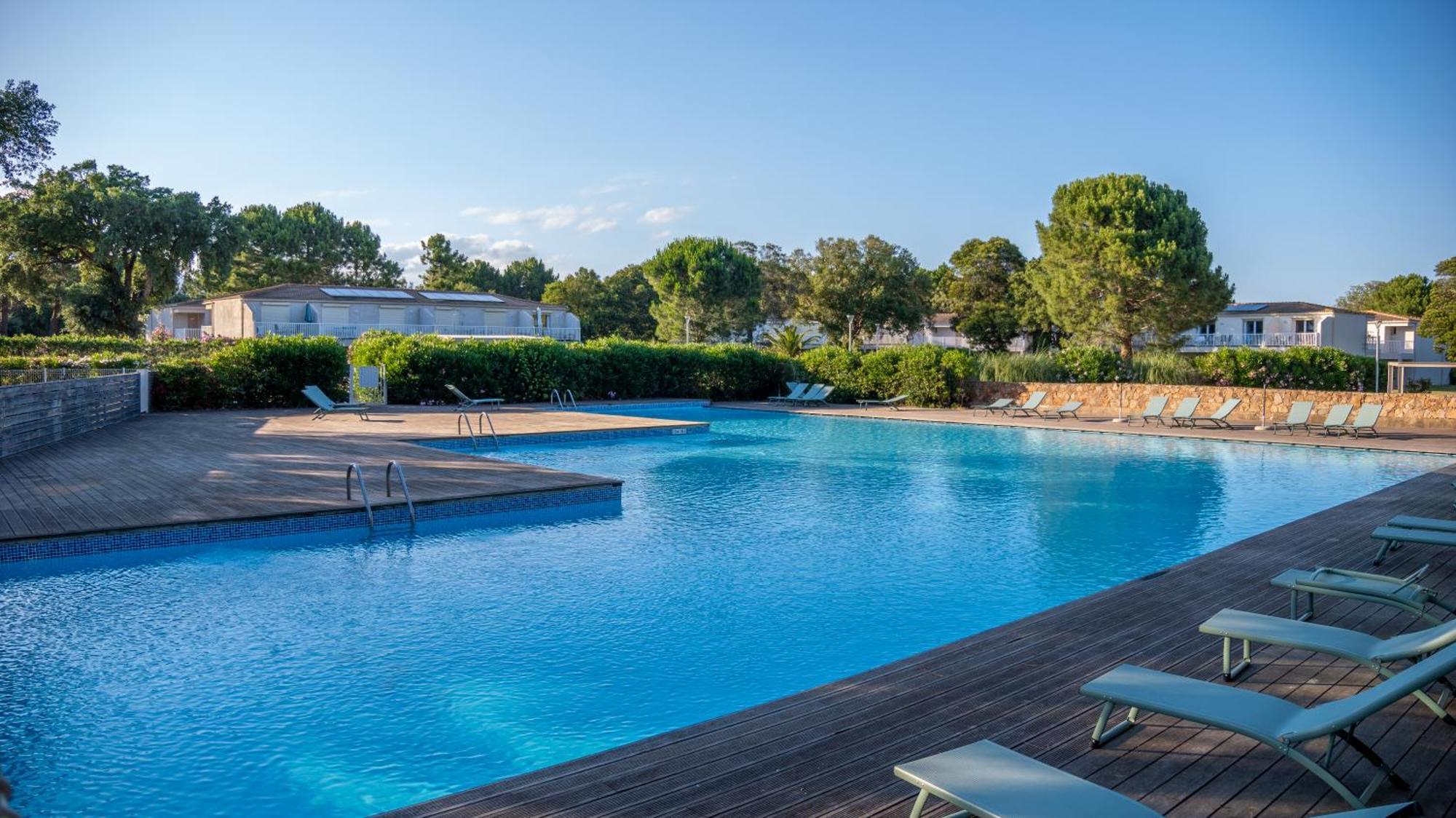 Fiori Di Cala Rossa Residence Hoteliere レクシ エクステリア 写真